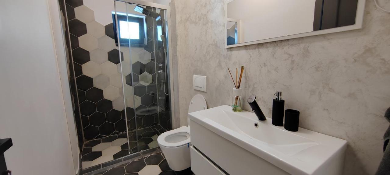 Casira Guesthouse Sînmartin Eksteriør bilde