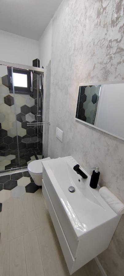 Casira Guesthouse Sînmartin Eksteriør bilde