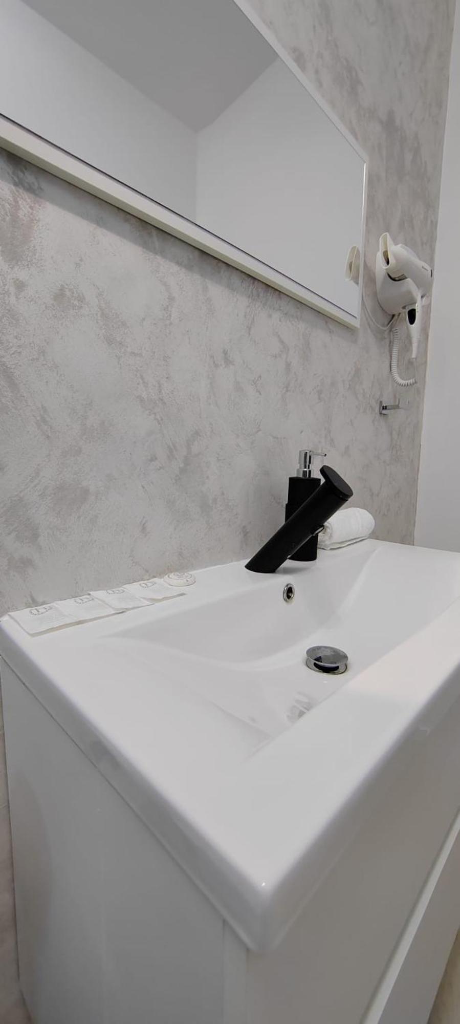 Casira Guesthouse Sînmartin Eksteriør bilde